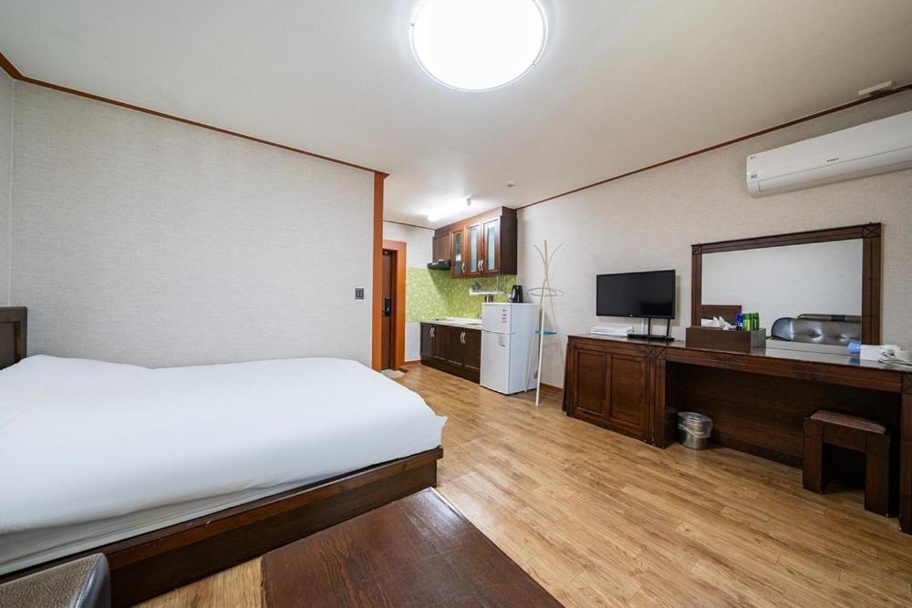โอเชียนวิว รีซอร์เทล Hotel โพเรียง ภายนอก รูปภาพ