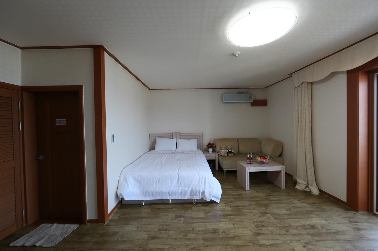โอเชียนวิว รีซอร์เทล Hotel โพเรียง ภายนอก รูปภาพ